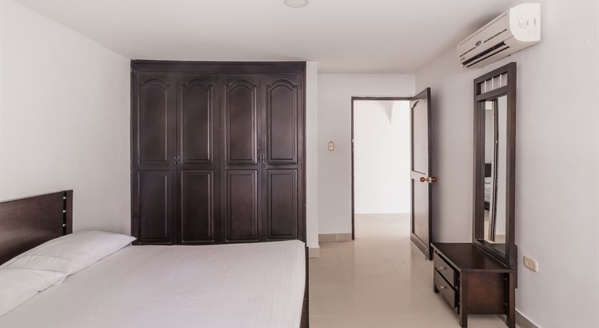 Apartahotel Roca Marina-04
